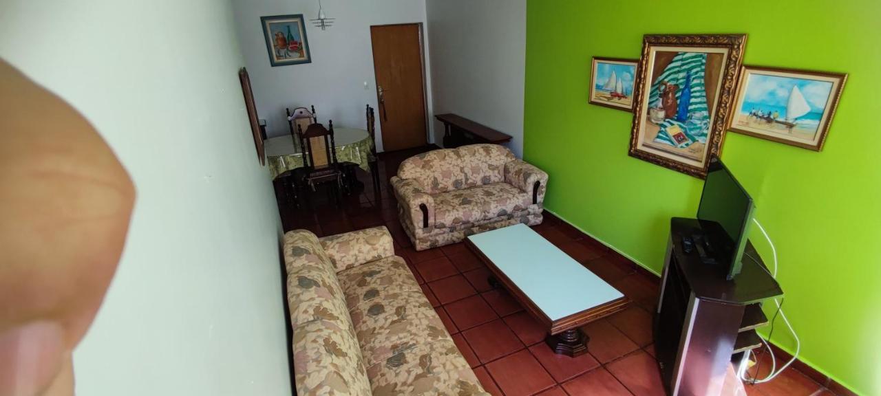 Pitangueiras Apartment